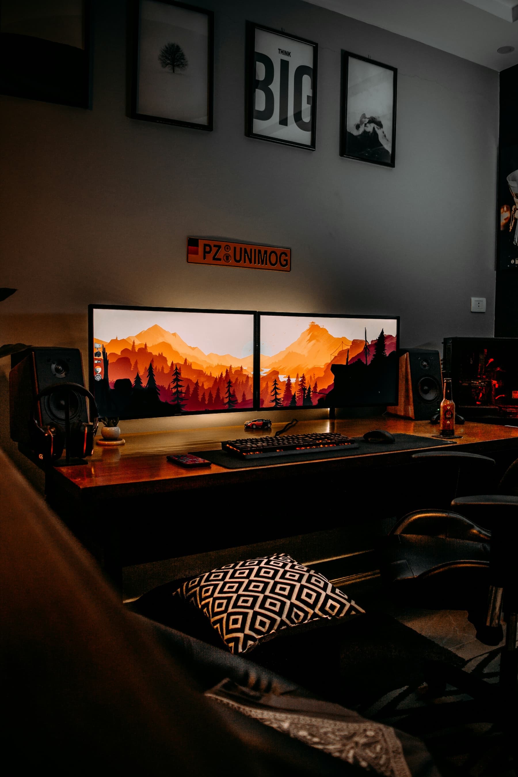 amr-taha-XcPWswUrzK0-unsplash